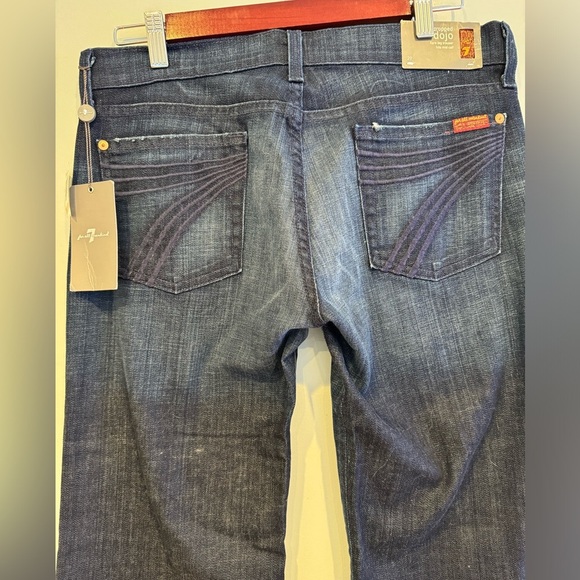 7 for all Mankind Dojo Cropped Jeans Size 29 NWT - Picture 2 of 8